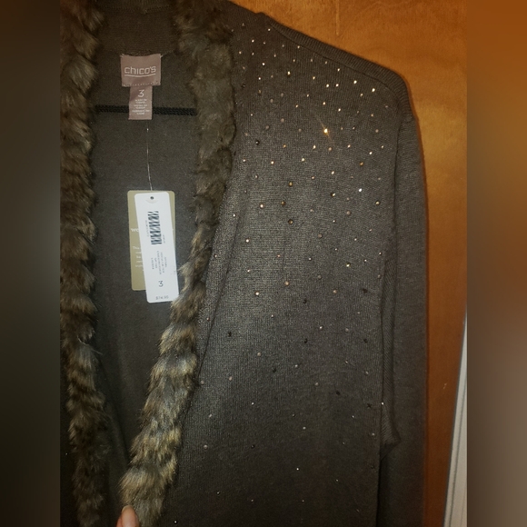 NWT Chico's Portia faux fur trim open cardigan. Size 3 - Picture 3 of 5